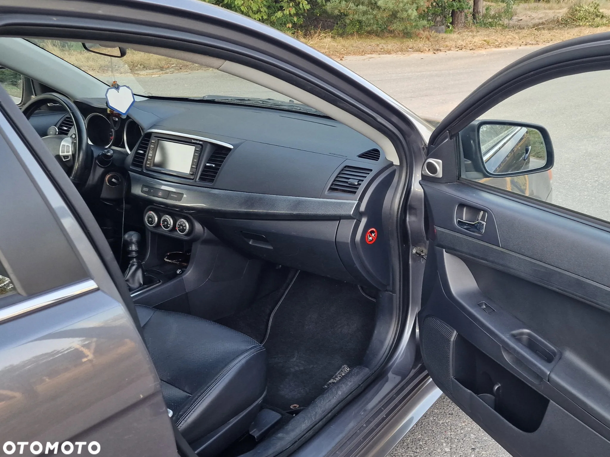 Mitsubishi Lancer 2.0 DID Instyle - 8