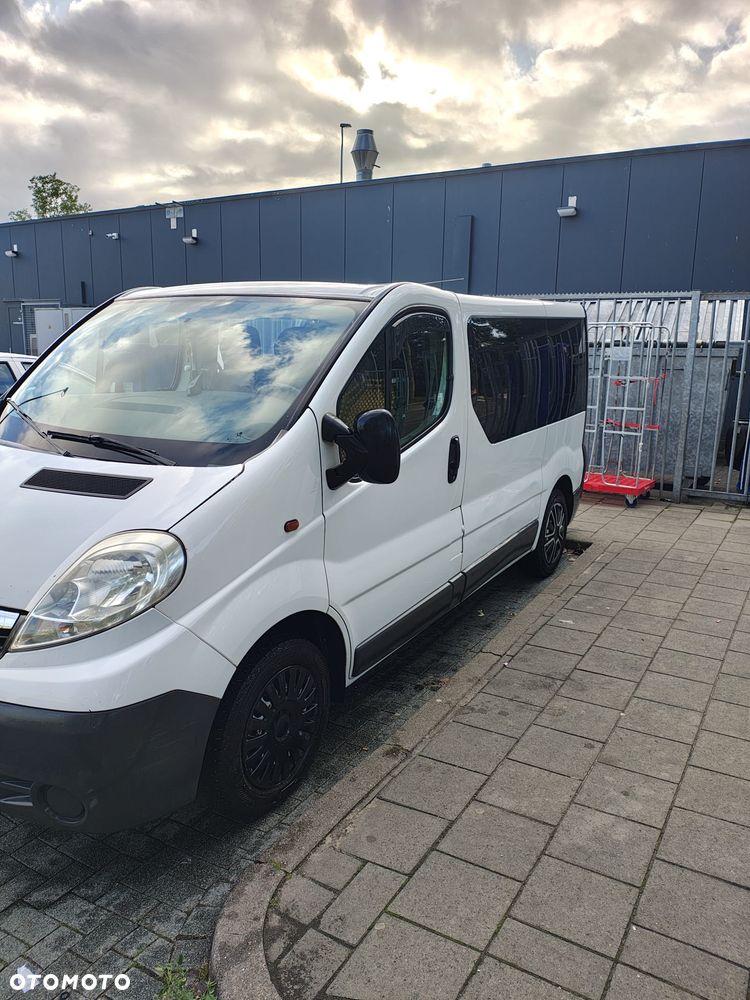 Opel Vivaro - 2
