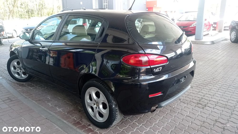 Alfa Romeo 147 1.6 Twin Spark ECO Eleganza - 21