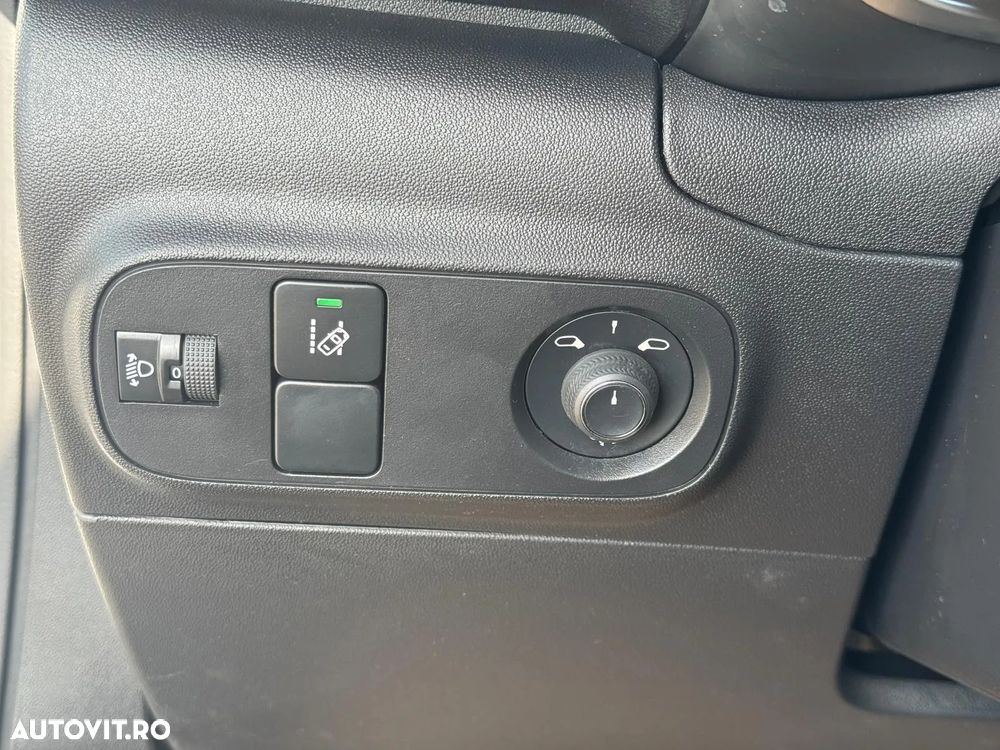 Citroën C3 1.2 PureTech S&S EAT6 Shine - 16
