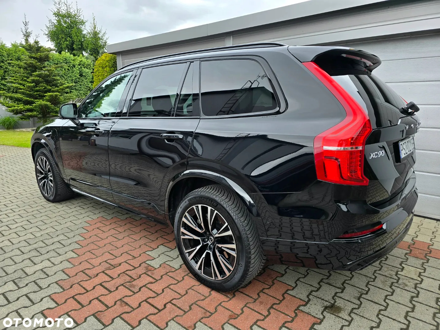 Volvo XC 60 T8 AWD Plug-in Hybrid Plus Dark - 6