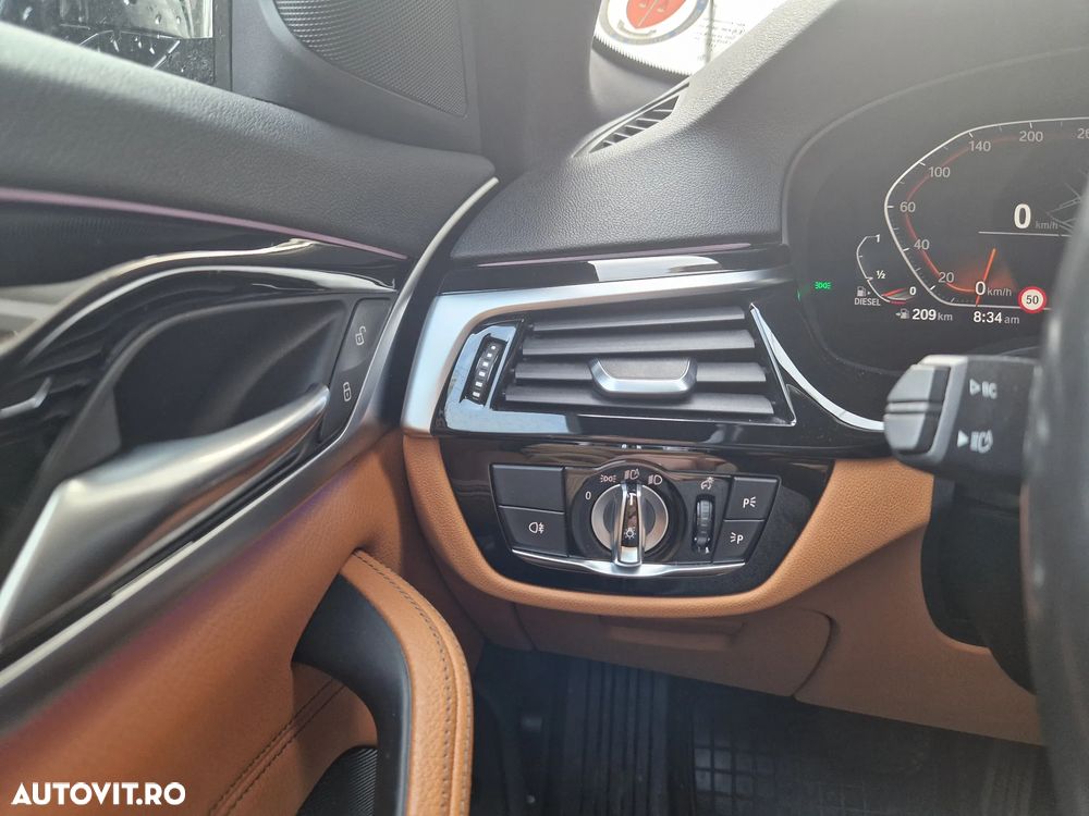 BMW Seria 5 518d Aut. - 25