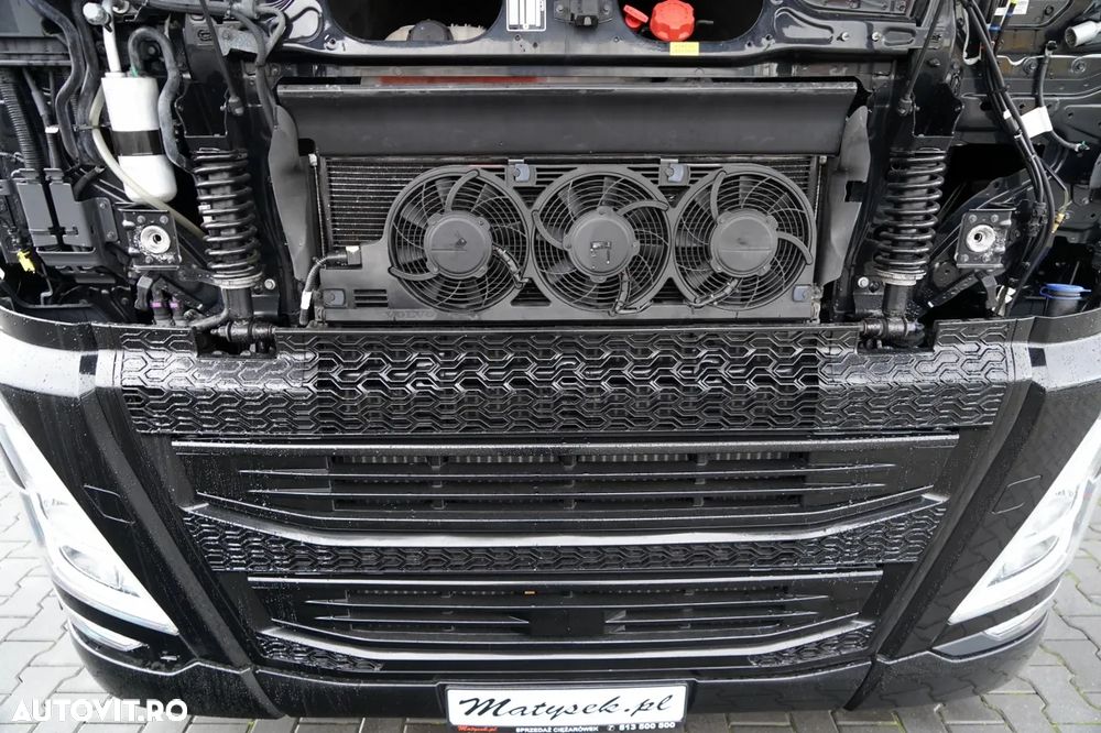 Volvo FH 460/ 6x2 / CORTINĂ - 7,7 m / ACOPERIȘ RALĂTIBIL / I-SAVE / AER CONDIȚIONAT PARCARE / DIRECȚIE AXĂ RALĂTIBILĂ / - 37