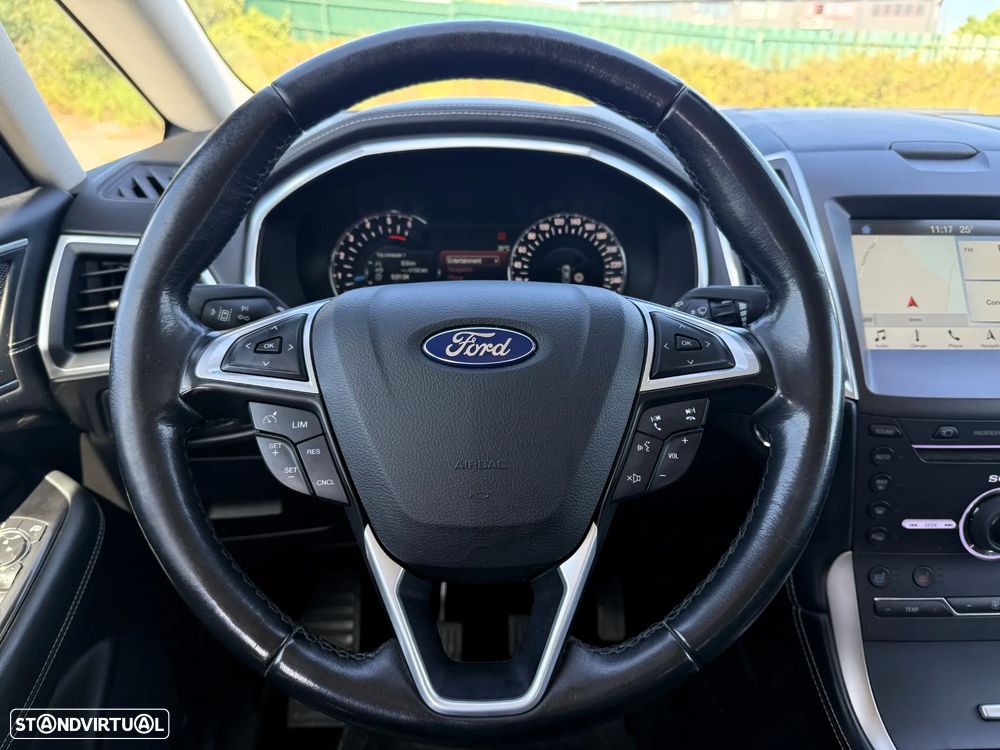 Ford S-Max 2.0 TDCi Vignale - 36