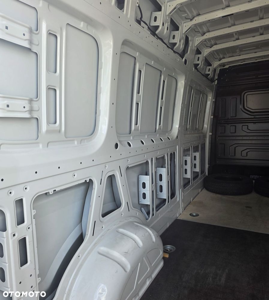 Volkswagen CRAFTER - 20