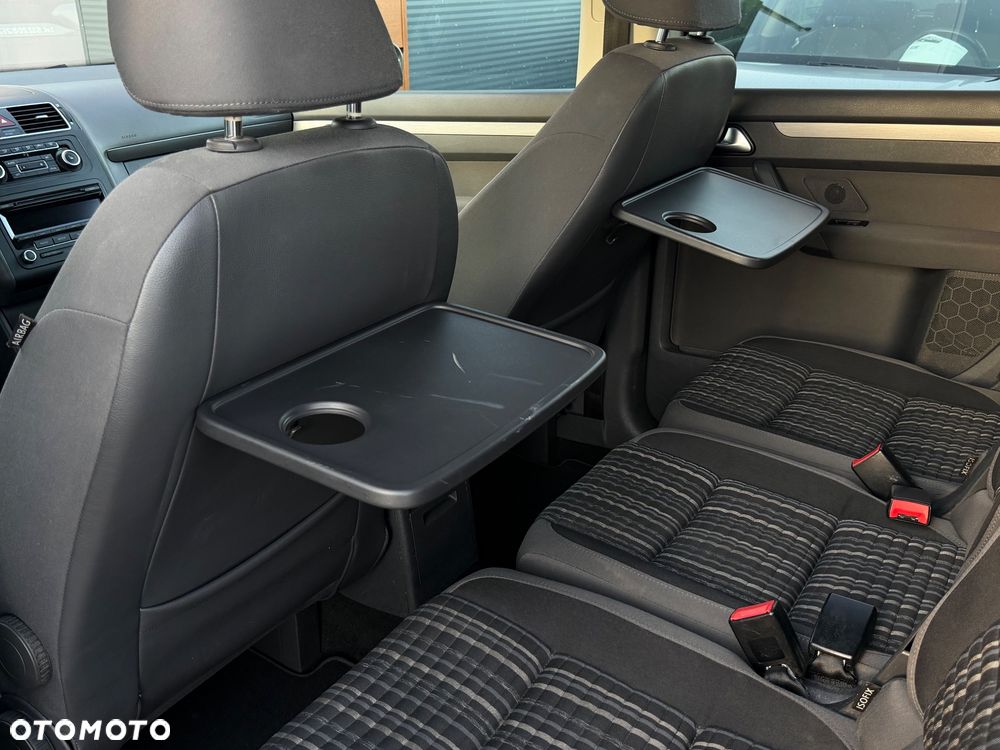 Volkswagen Touran - 5