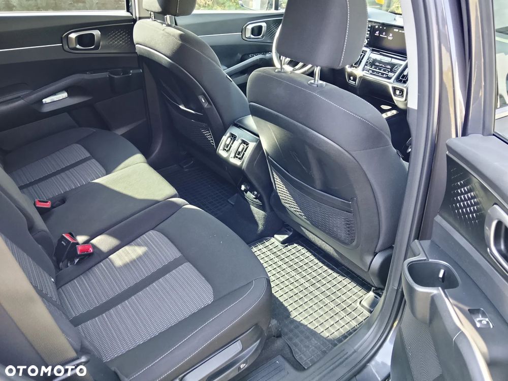 Kia Sorento 1.6 T-GDI HEV XL 7os - 27