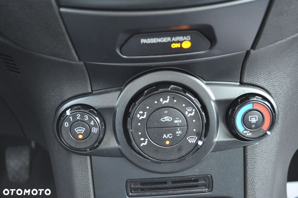 Ford Fiesta 1.25 Viva - 27