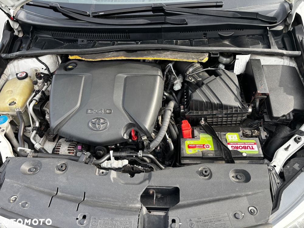 Toyota Avensis - 32