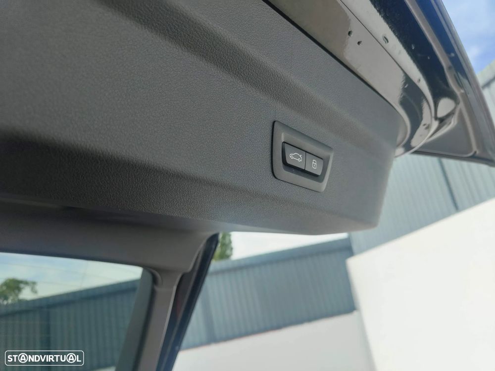 BMW iX2 eDrive20 Pack Desportivo M - 13