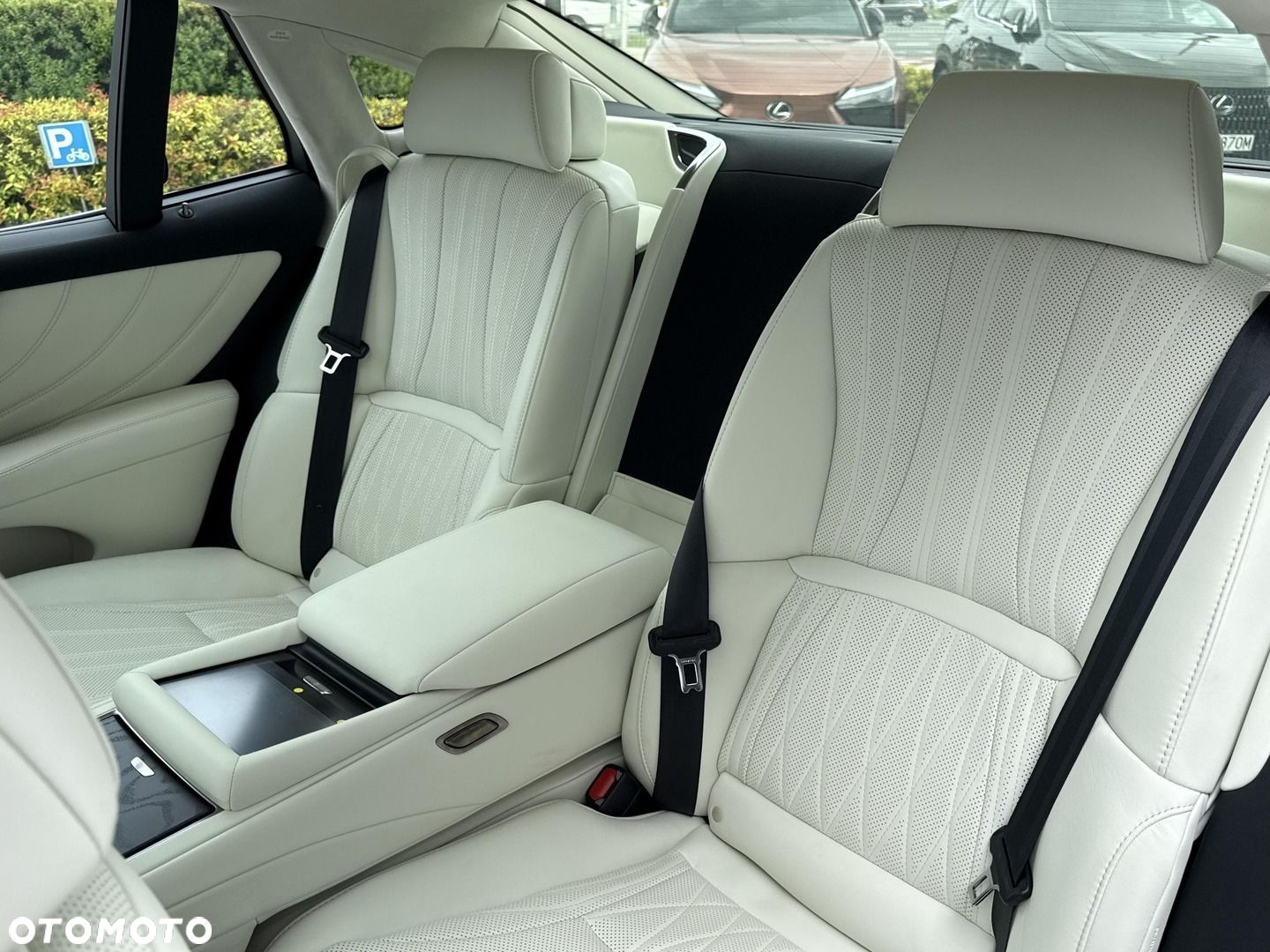 Lexus LS - 19