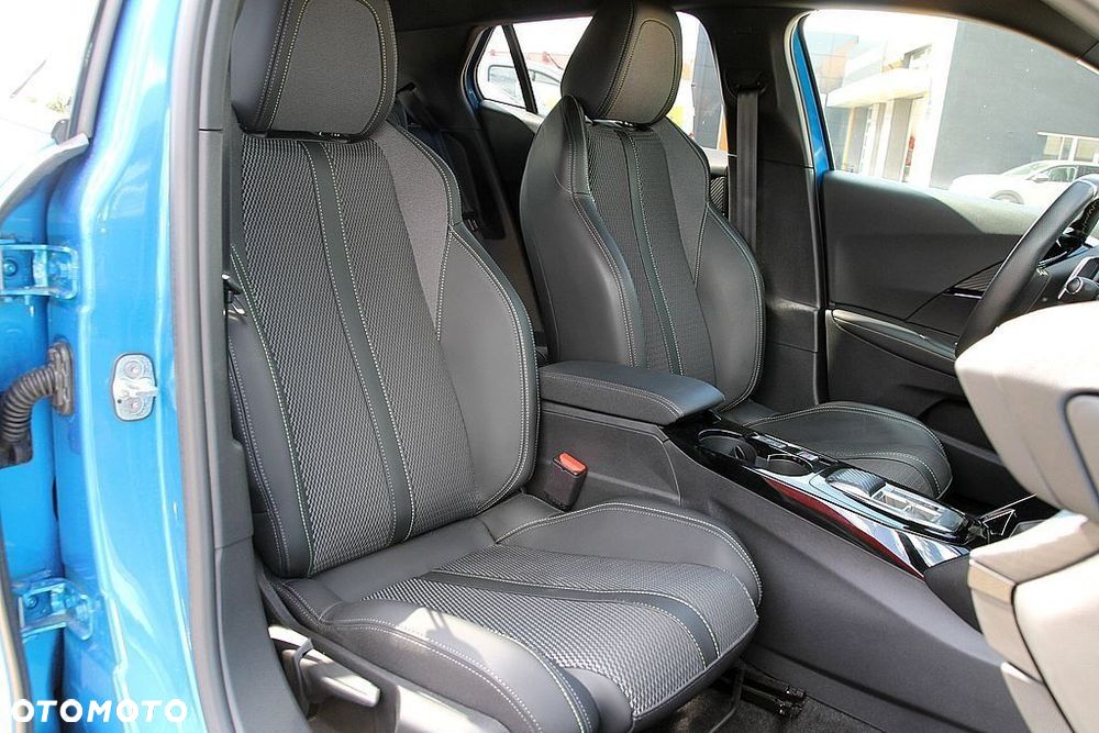 Peugeot 2008 1.2 PureTech GT S&S EAT8 - 26