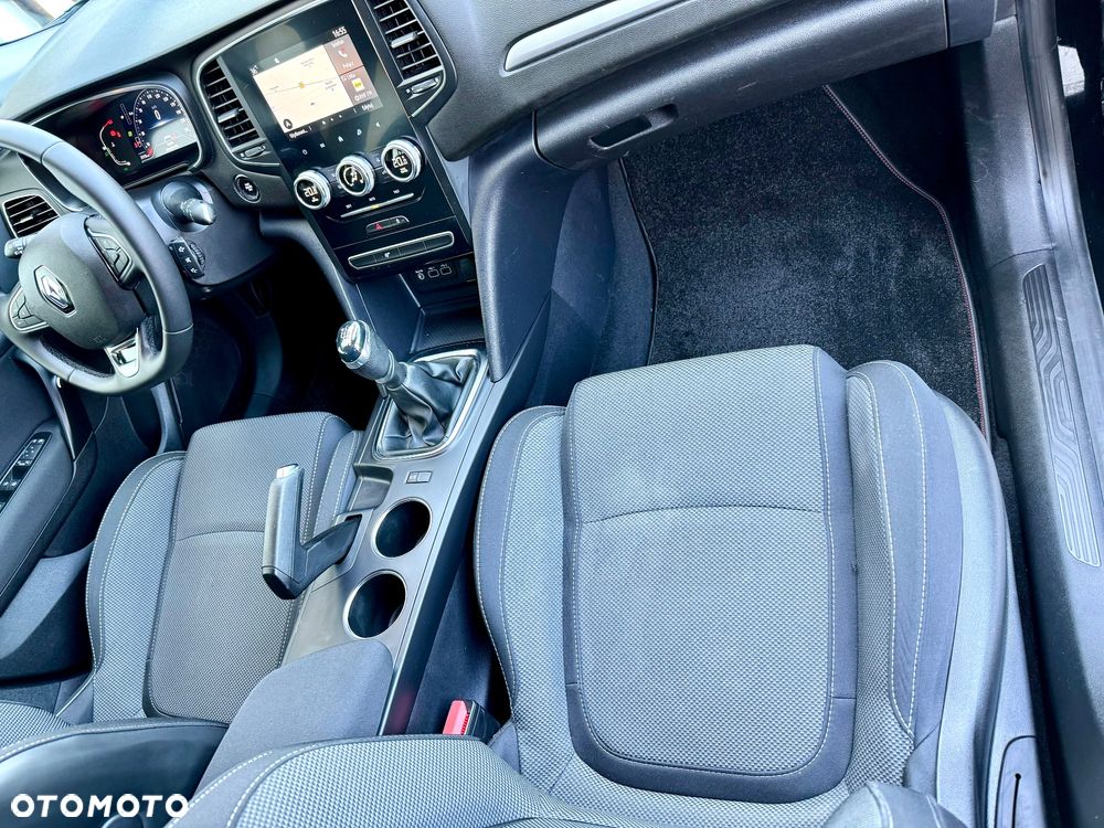 Renault Megane TCe 140 GPF TECHNO - 9