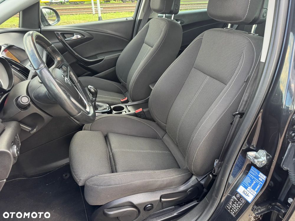 Opel Astra 1.4 Turbo Exklusiv - 6