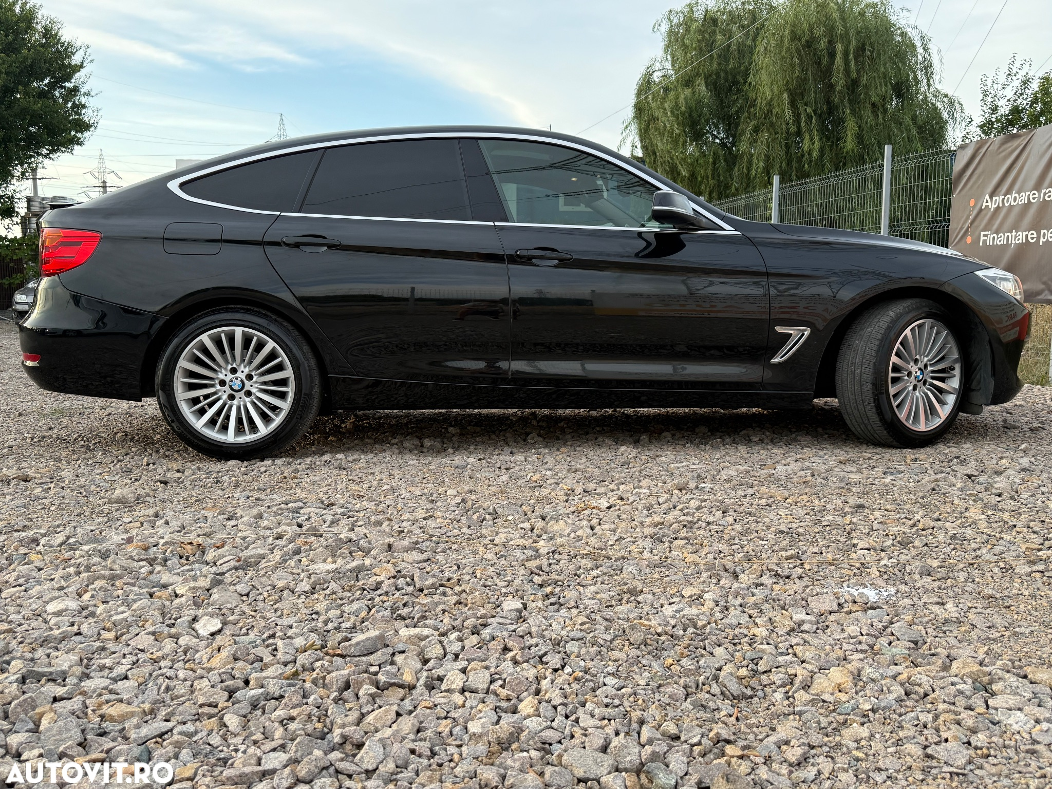 BMW Seria 3 320d GT Aut. Luxury Line - 6