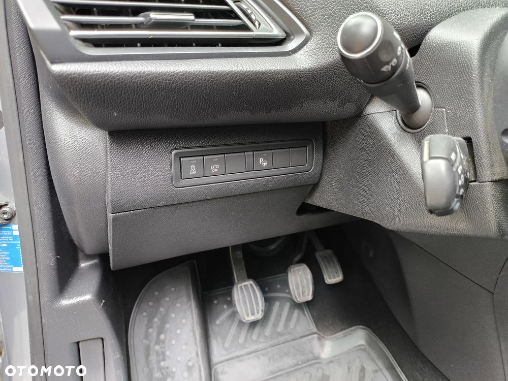 Peugeot 308 - 12