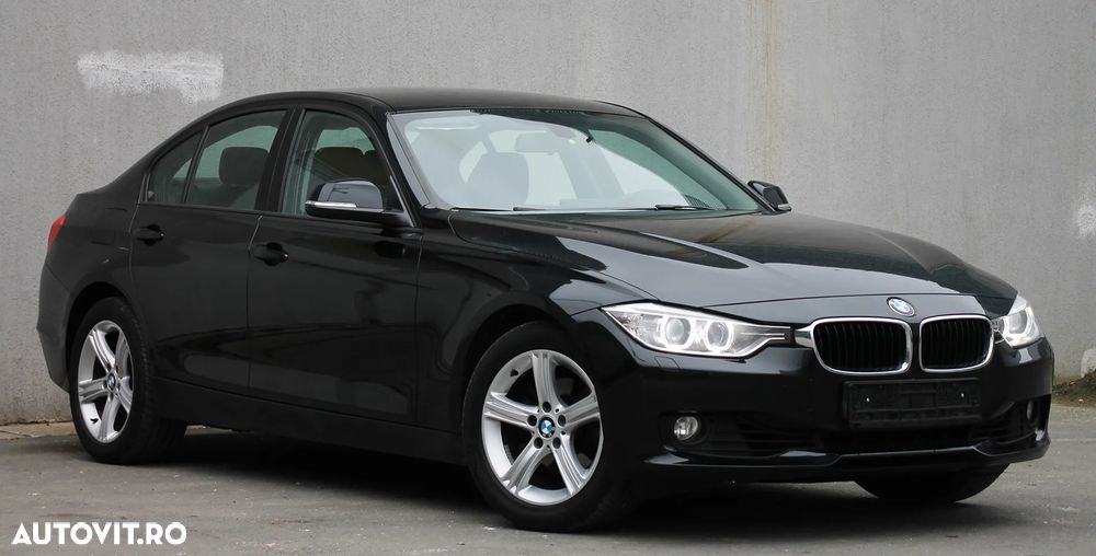 BMW Seria 3 320i Aut. Sport Line - 1