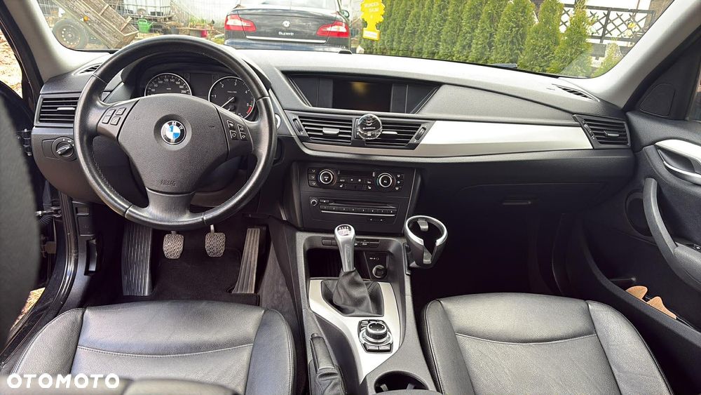 BMW X1 xDrive18d - 11