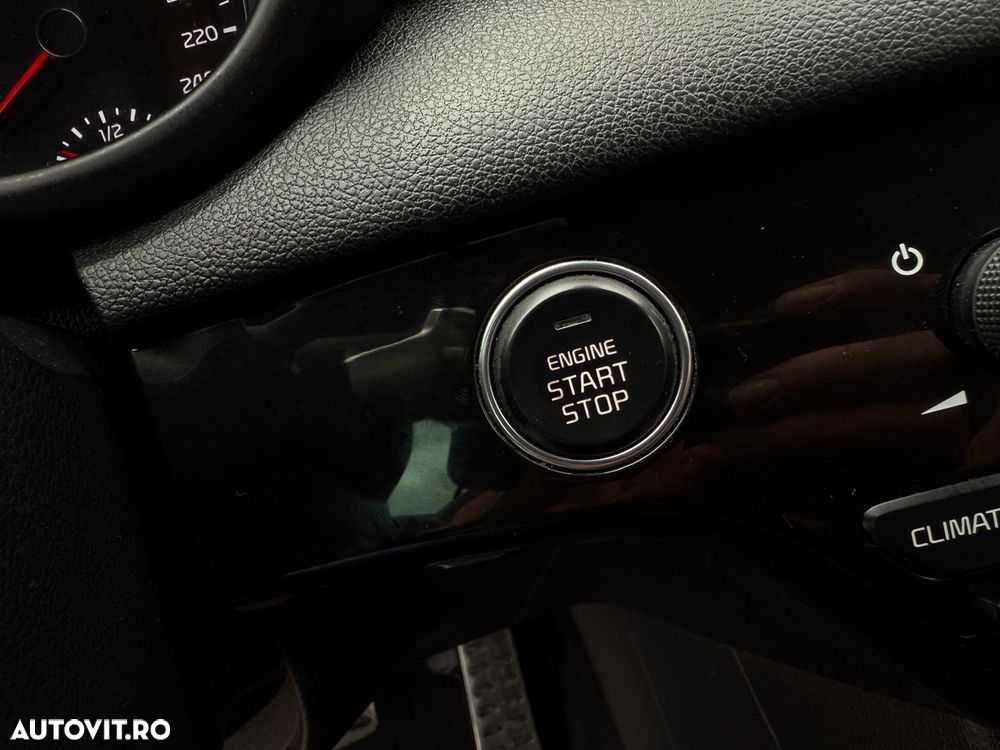 Kia Sportage 1.6 CRDI AWD DCT GT LINE - 24