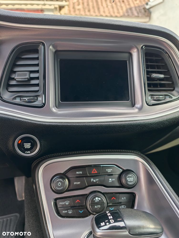 Dodge Challenger Automatik R/T Plus - 19