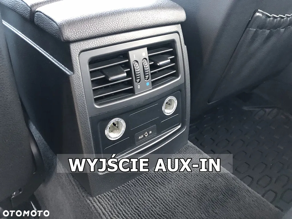 BMW Seria 5 523i - 29