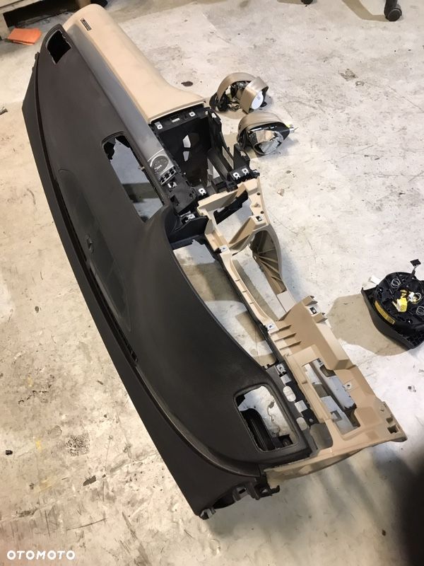 DESKA ROZDZIELCZA konsola kokpit pulpit poduszki airbag pasy KOMPLET ORYGINALNY VW Passat B7 - 6