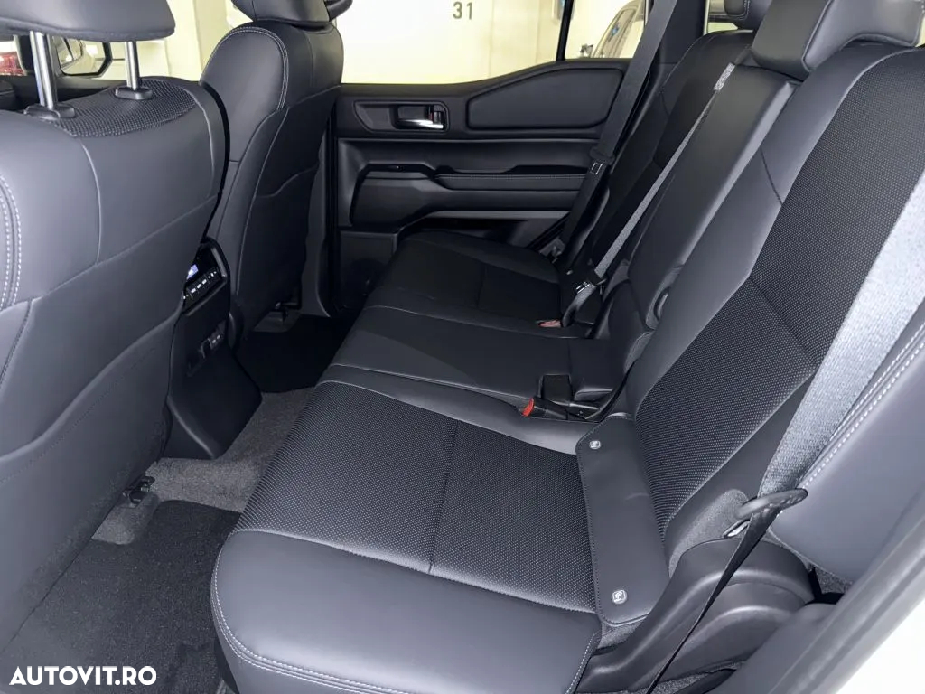 Toyota Land Cruiser 2.8l D-4D 204 CP A/T 7 locuri Executive - 22