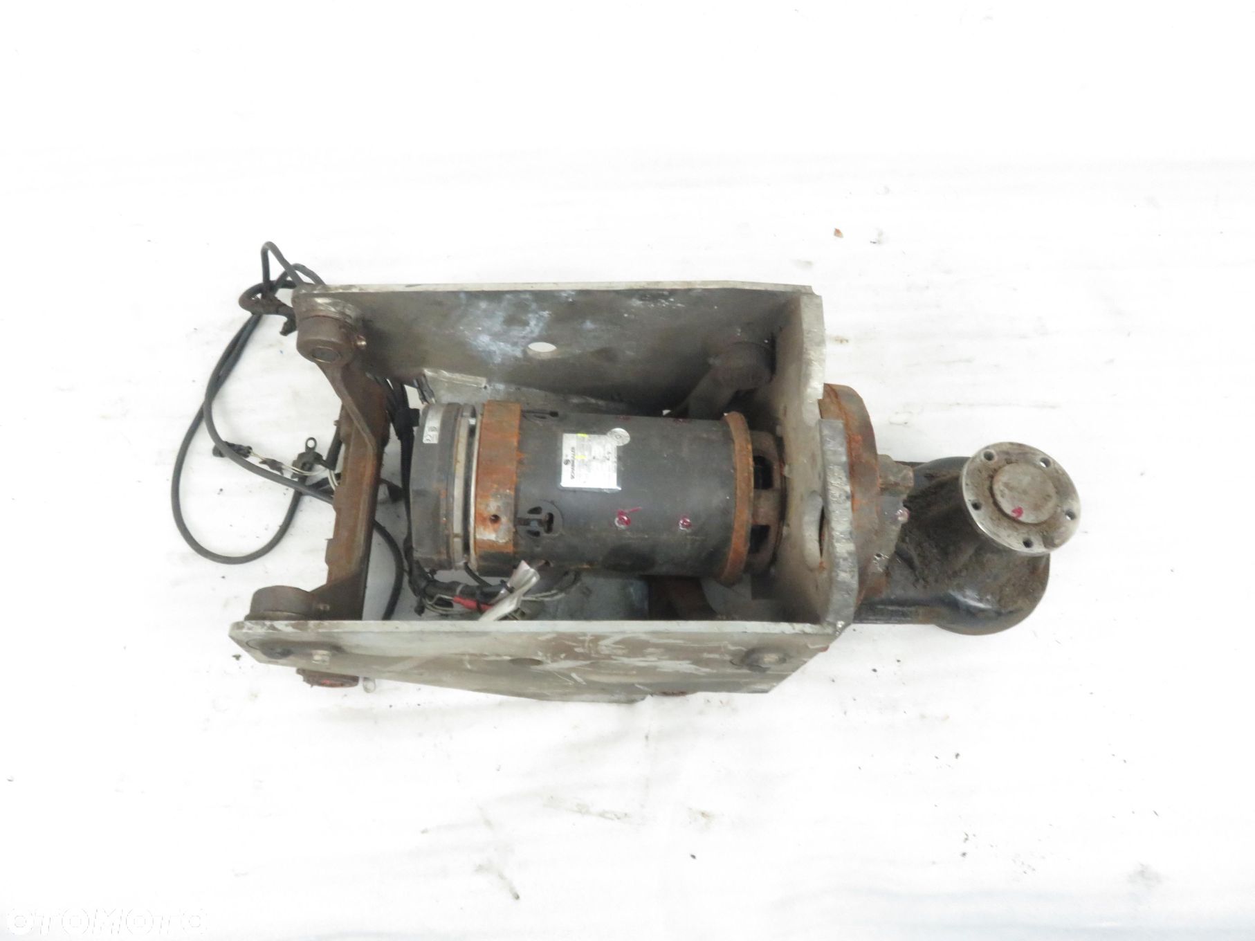 SILNIK NAPEDU WOZKA TOYOTA 7SLL16 TTL140B ; TTL140B DS41 - 1
