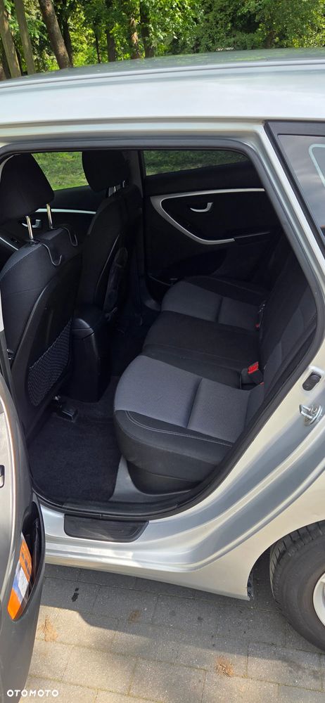 Hyundai i30 1.6 CRDi Comfort - 11