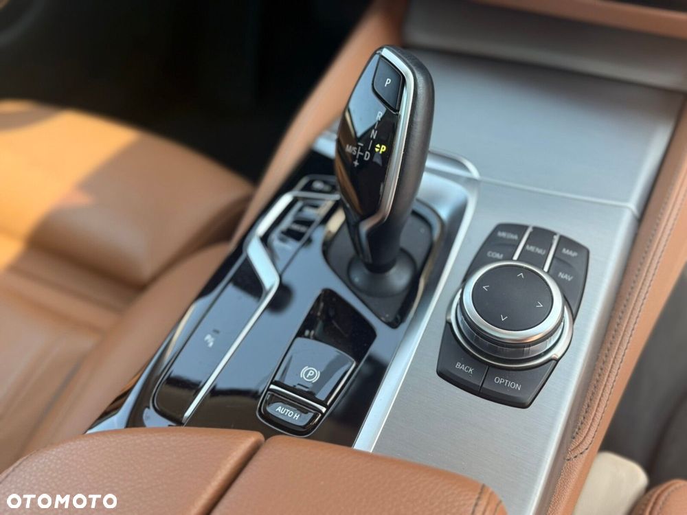 BMW Seria 5 530d xDrive mHEV Luxury Line - 25