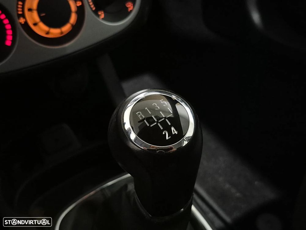 Opel Corsa 1.2 Cosmo - 15