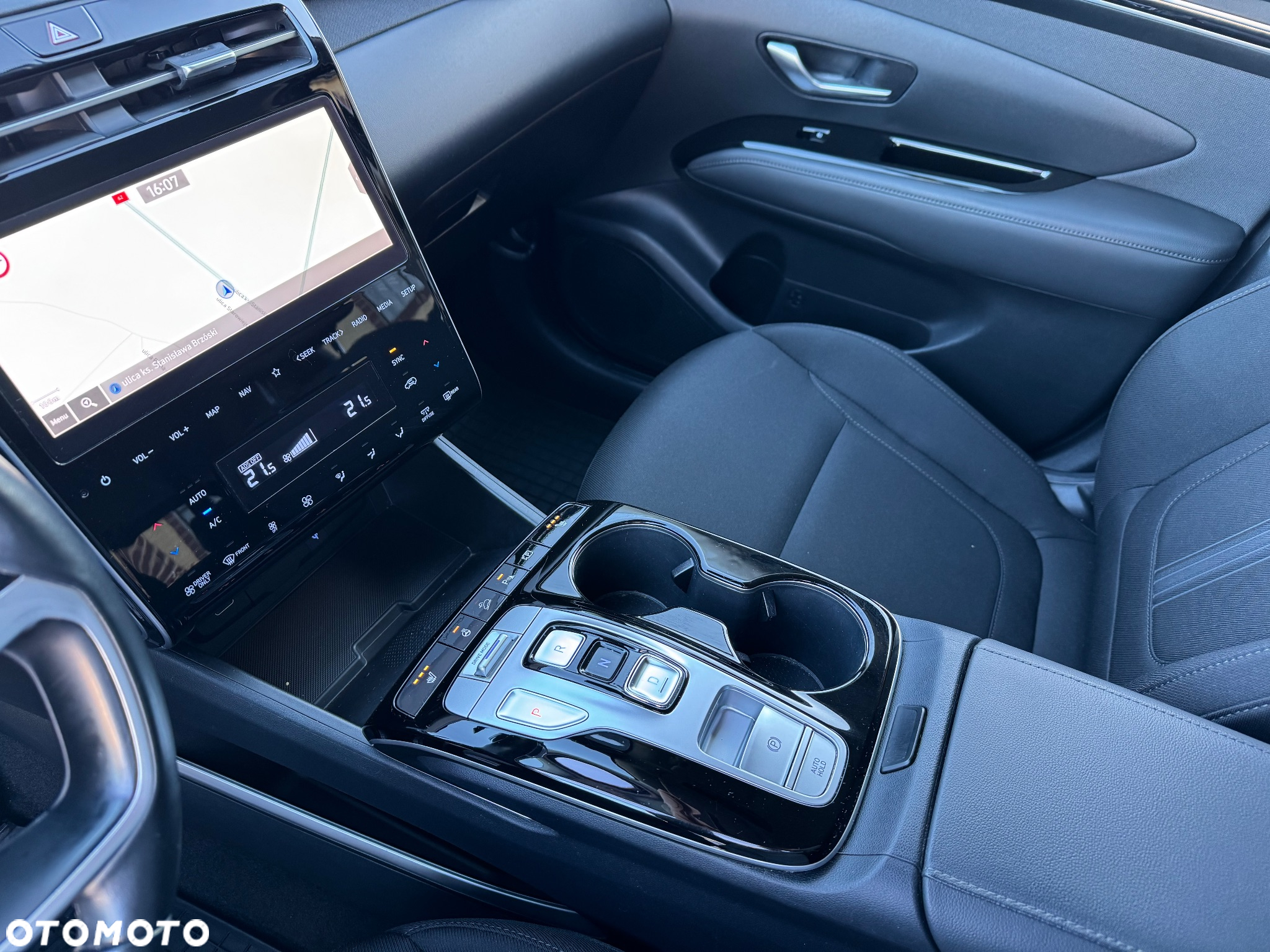Hyundai Tucson 1.6 T-GDi HEV Executive 2WD - 22