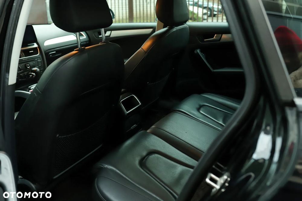 Audi A4 Limousine - 17