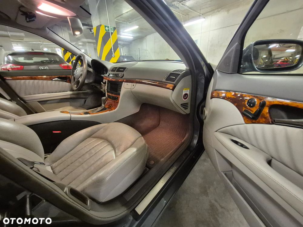 Mercedes-Benz Klasa E 500 4Matic Automatik Elegance - 15
