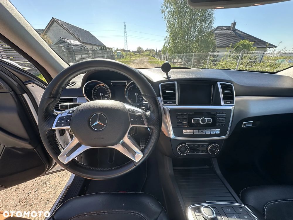 Mercedes-Benz ML 350 BlueTEC 4-Matic - 25