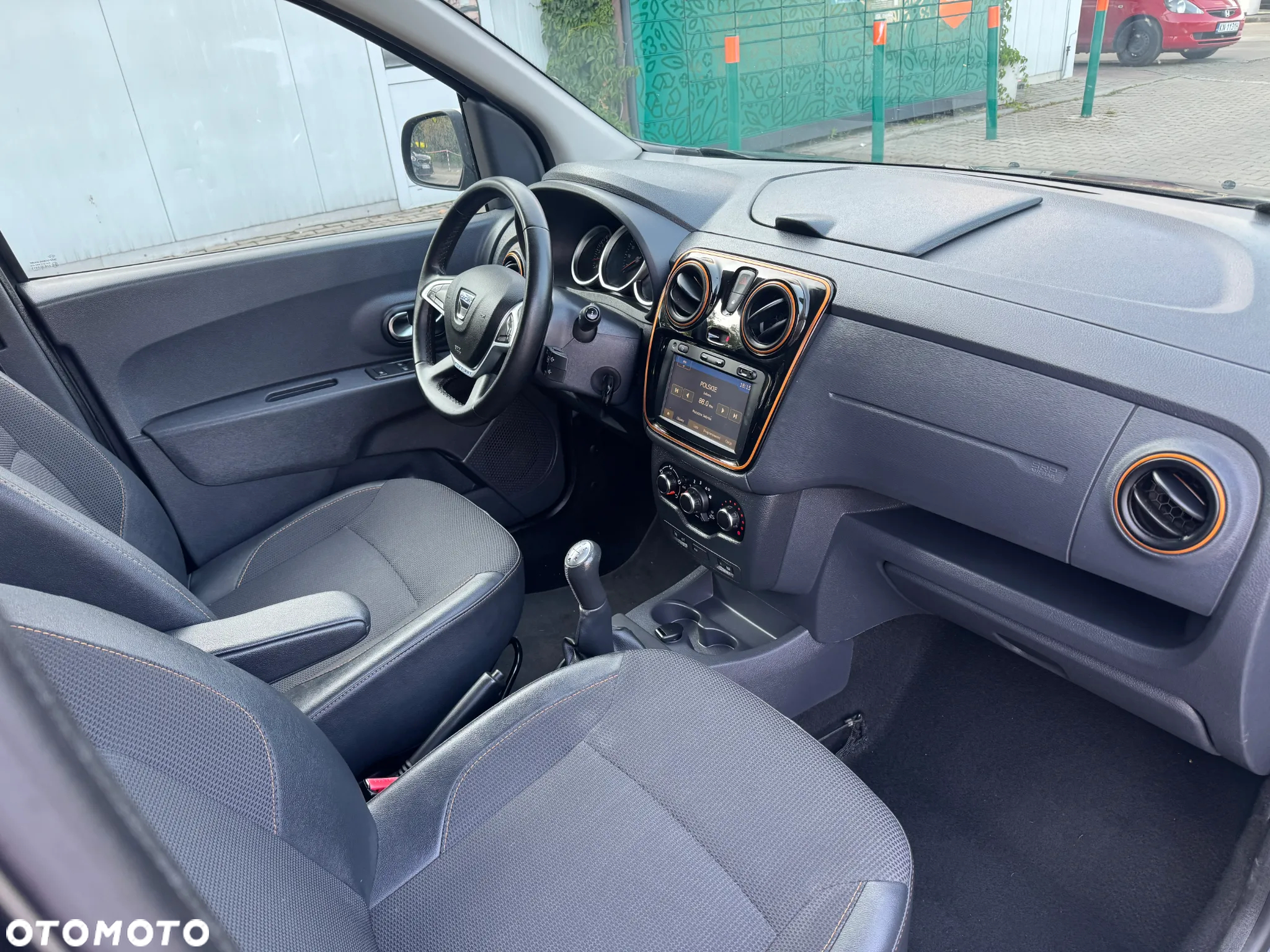 Dacia Lodgy 1.2 TCe Stepway S&S EU6 - 10