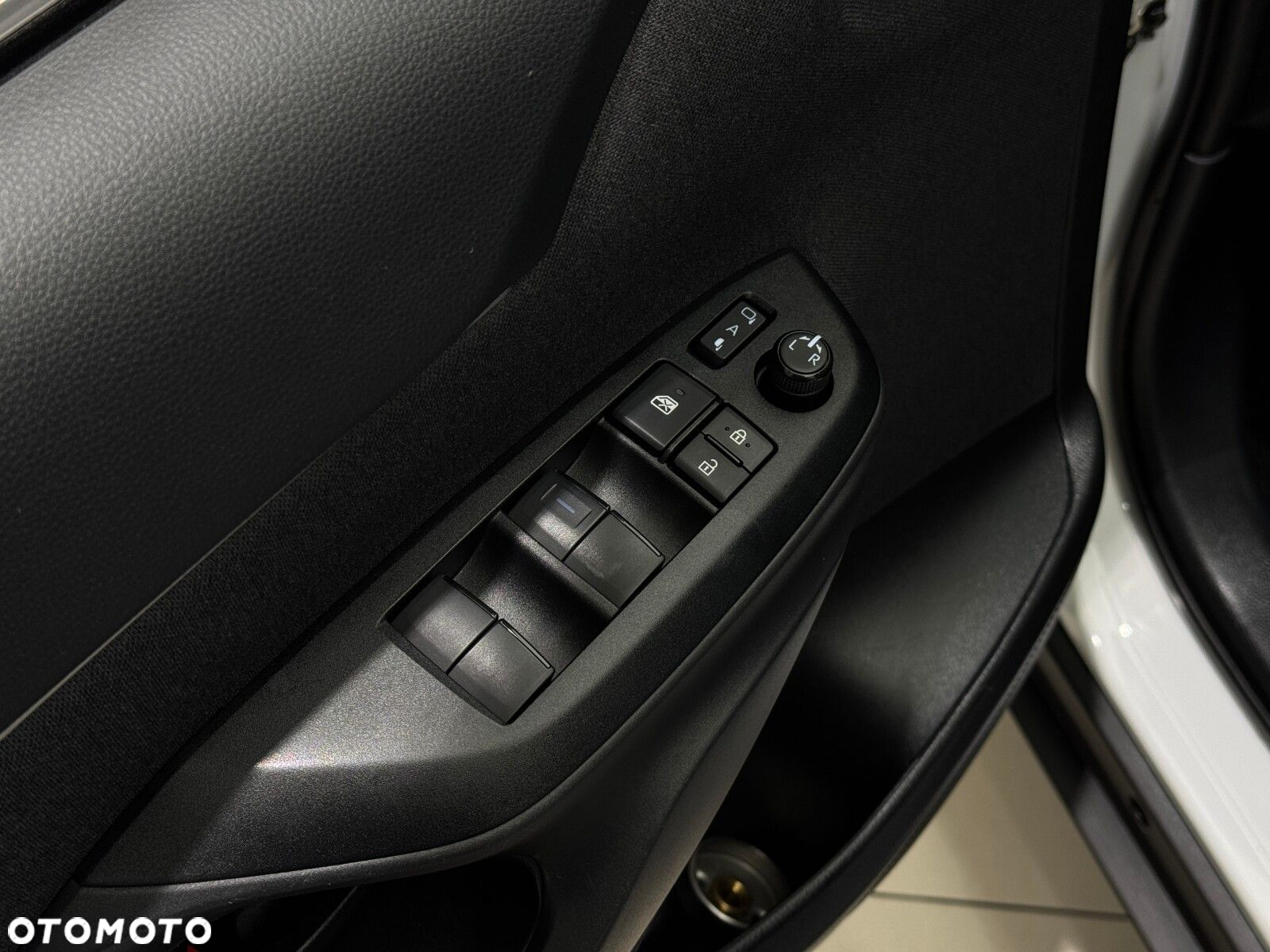 Toyota Yaris Cross Hybrid 1.5 Comfort - 20