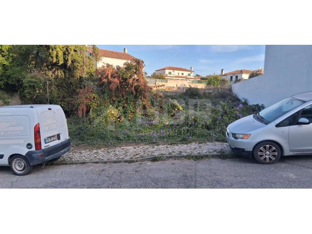 TERRENO URBANO COM 447 M2 | SESIMBRA - Grande imagem: 3/7