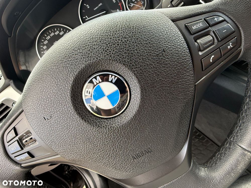 BMW Seria 3 - 34