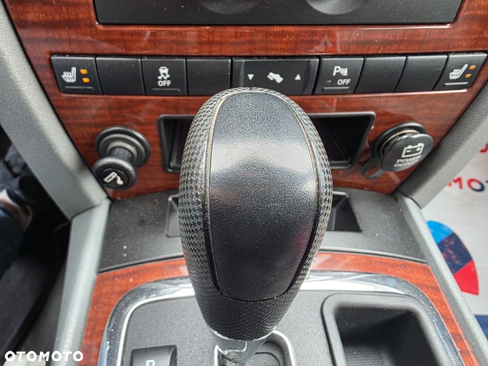 Jeep Grand Cherokee - 15