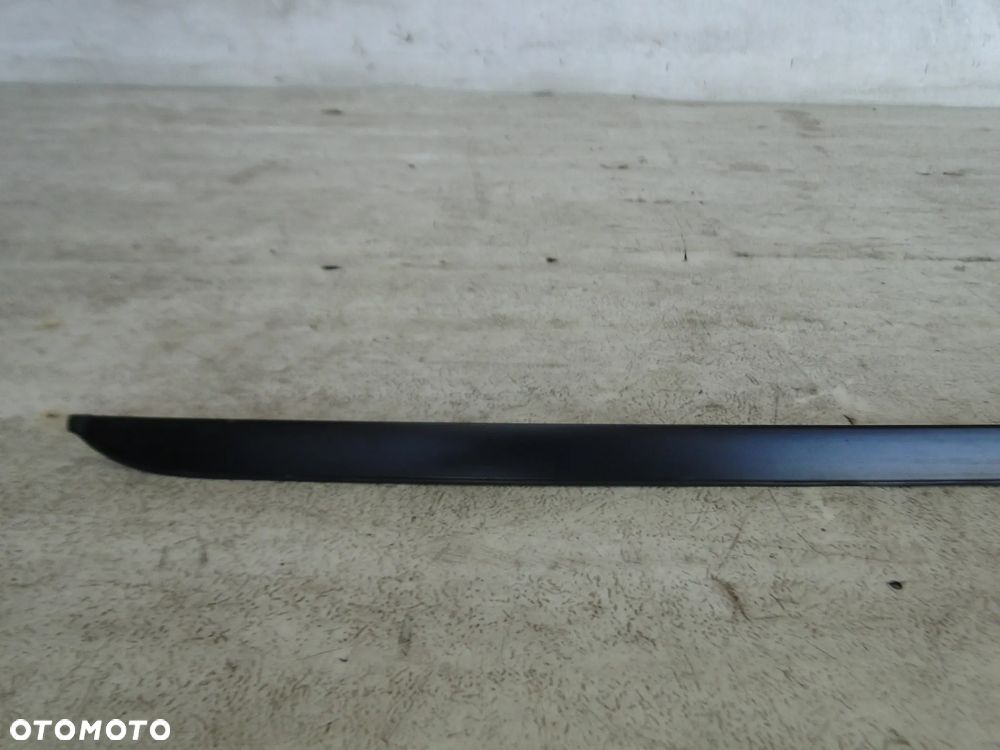 BMW 5 E60 E61 LISTWA SZYBY CZOŁOWEJ PRZÓD PRZEDNIA PRAWA EUROPA - 2