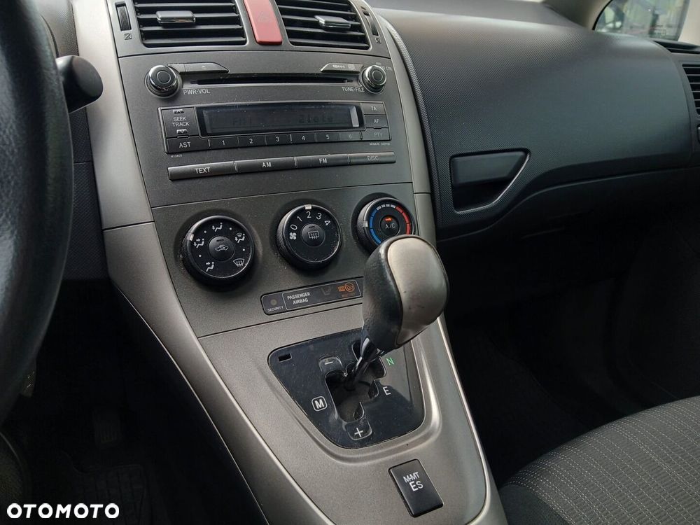 Toyota Auris 1.6 VVT-i Luna MM - 15