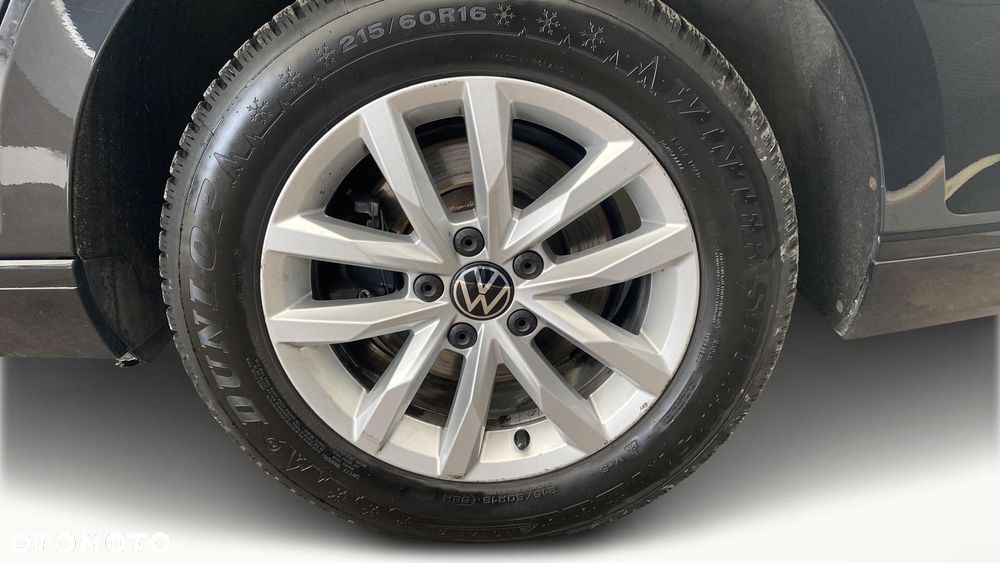 Volkswagen Passat - 14