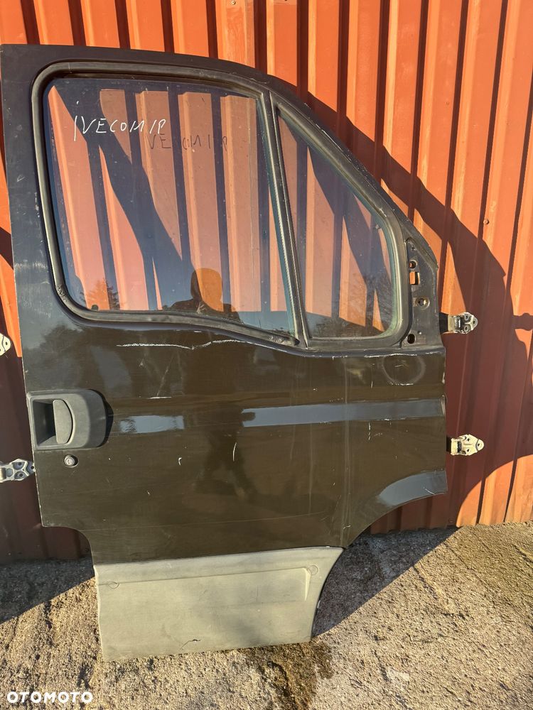 Renault master 2 drzwi prawe lewe przednie tylne tył przesuwne skrzydła z szybą Iveco daily białe brązowe - 11