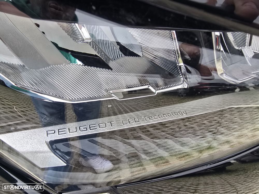 Peugeot 308 PureTech 130 EAT8 Allure - 44