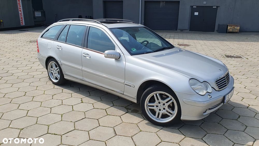 Mercedes-Benz Klasa C 240 4Matic Avantgarde - 1