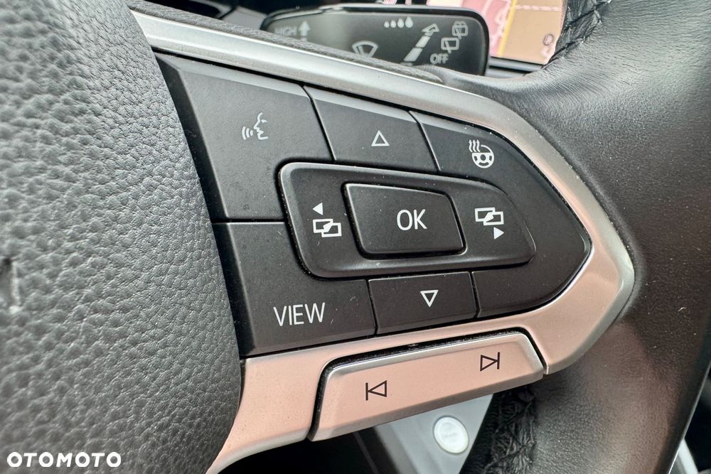 Volkswagen Golf - 21