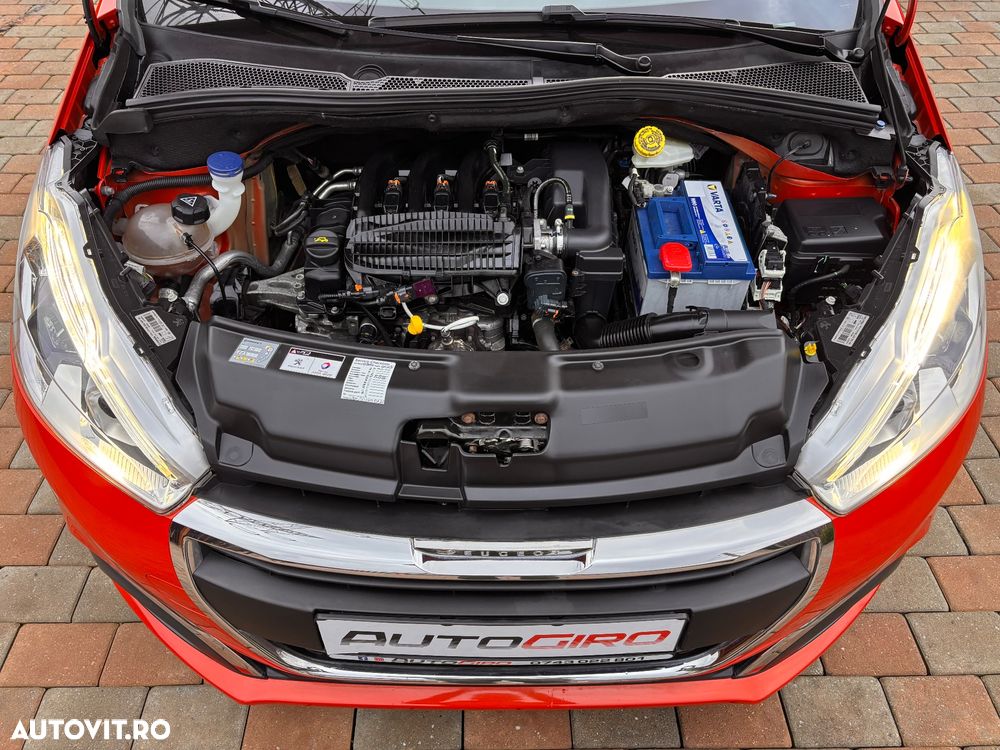 Peugeot 208 1.2 L PureTech Style - 12