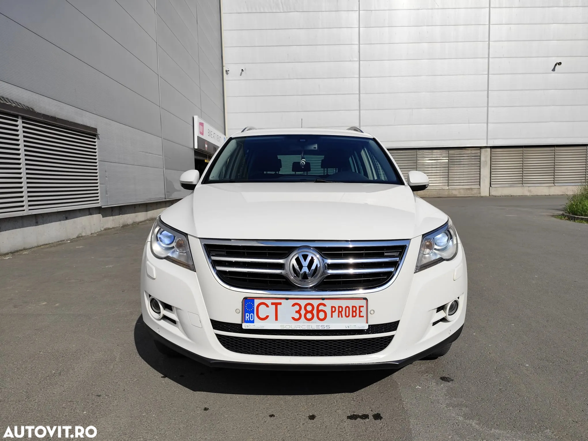 Volkswagen Tiguan 2.0 TDI 4Motion DSG Sport & Style - 9