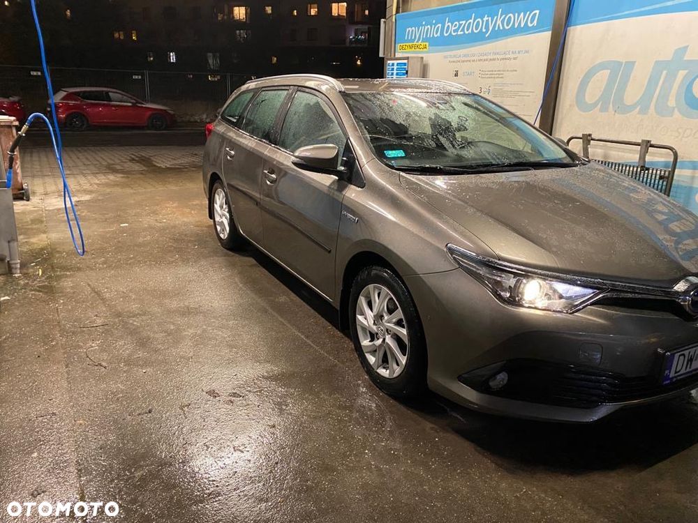 Toyota Auris Hybrid 135 Premium - 9